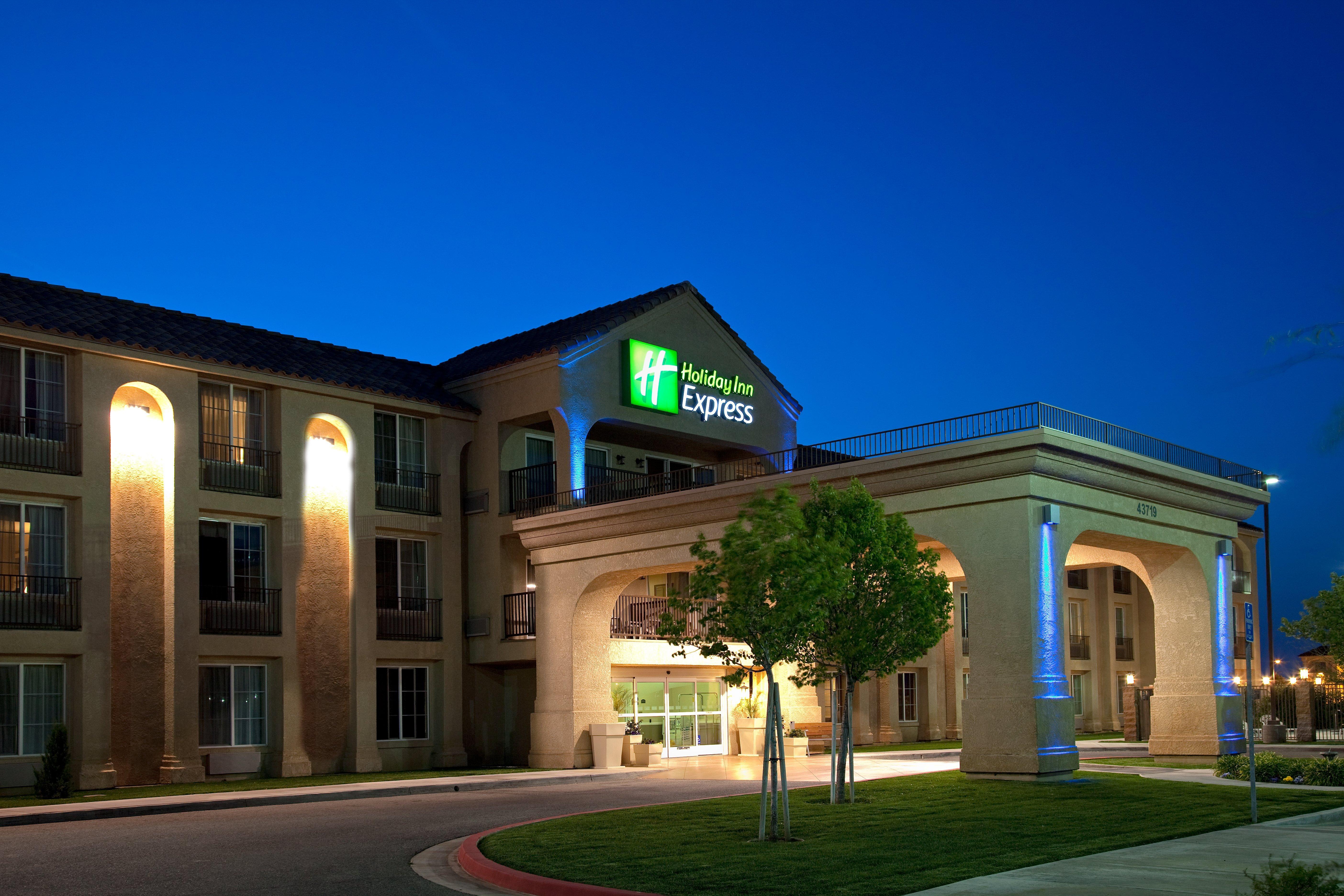 Holiday Inn Express Lancaster By Ihg Exterior foto