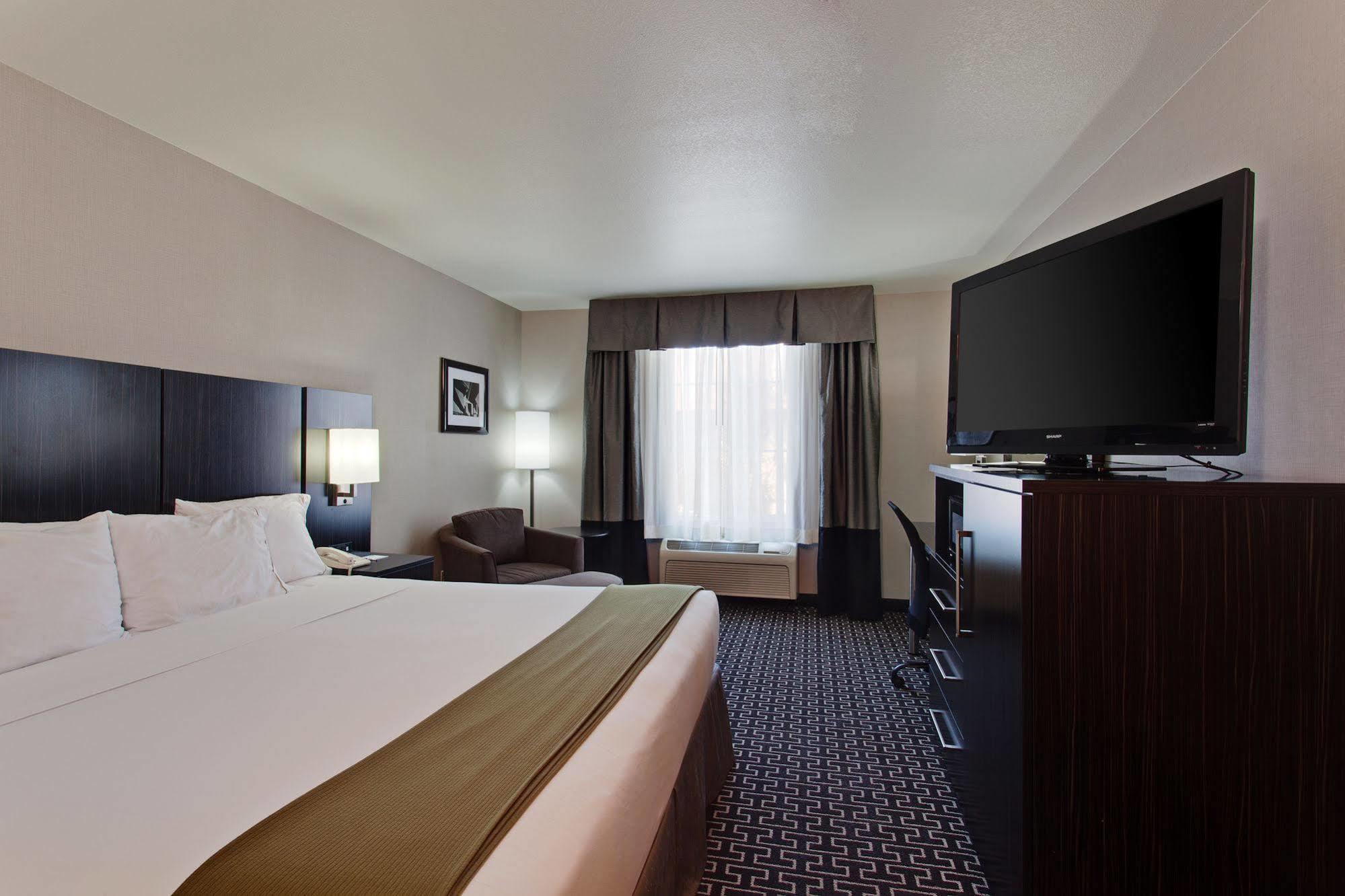 Holiday Inn Express Lancaster By Ihg Exterior foto